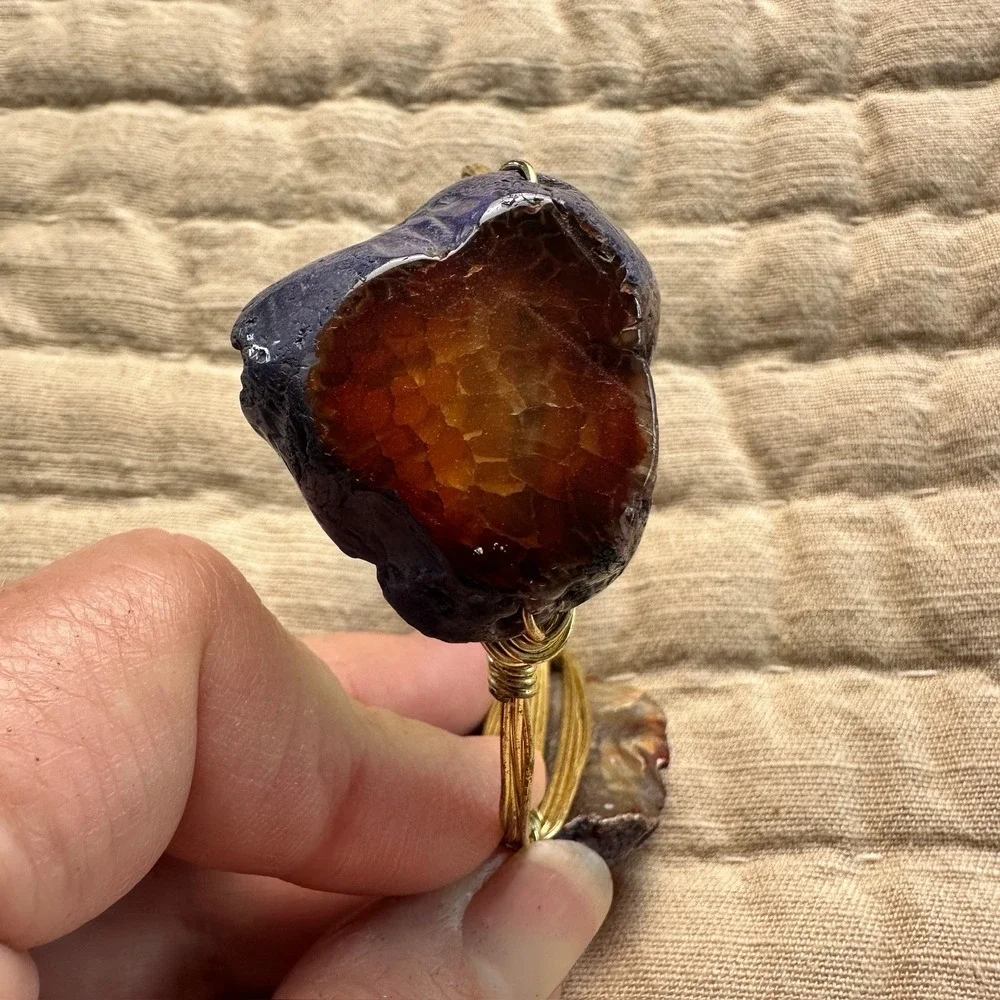 Bourbon and Boweties Gold Wire Wrapped Raw Agate Stone Bangle Bracelet Brown - Picture 8 of 9